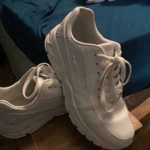 Cherokee Infinity leather nursing shoes